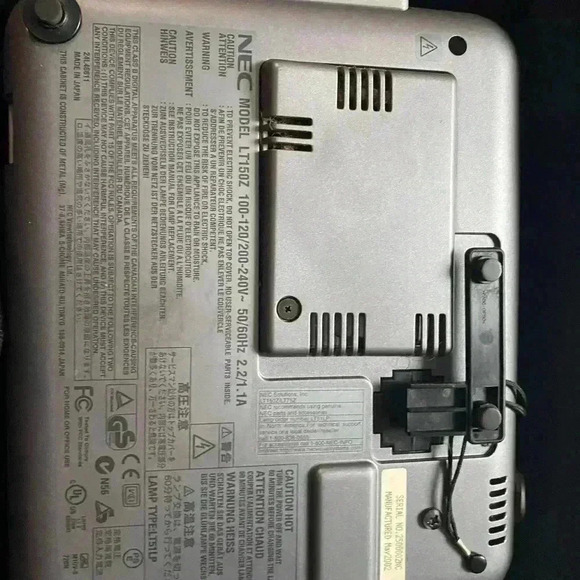5/$25 Nec 2002 projector for repair, light broken only - Picture 8 of 11
